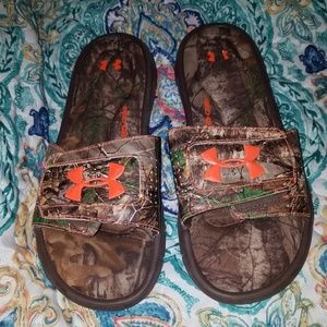 Youth camo under armour slides